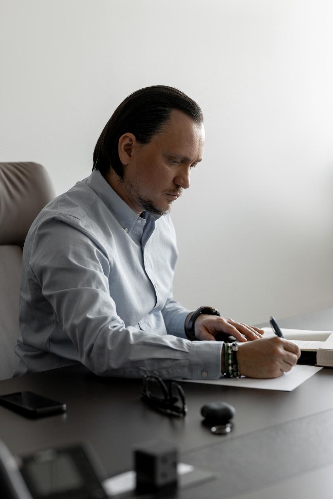 Mgr. Anton Kozyč, MBA